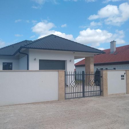 Tandem Apartman Kapolnasnyek Exterior foto